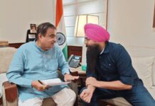 AAP MP Malvinder Singh Kang Meets Union Minister Nitin Gadkari AAP MP Malvinder Singh Kang Meets Union Minister Nitin Gadkari