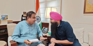 AAP MP Malvinder Singh Kang Meets Union Minister Nitin Gadkari AAP MP Malvinder Singh Kang Meets Union Minister Nitin Gadkari
