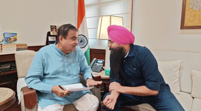 AAP MP Malvinder Singh Kang Meets Union Minister Nitin Gadkari AAP MP Malvinder Singh Kang Meets Union Minister Nitin Gadkari
