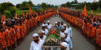 Kanwariyas Form Human Chain on UP Highway to Facilitate Muslim Youth’s Funeral Procession