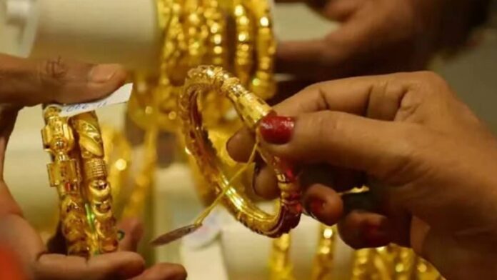 New Project - 2026-09-18T102905.593 Gold-Silver Price Today: 24K Gold Touches ₹15,267, Silver Slips ₹100