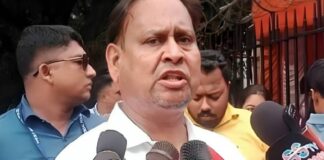 Rejinagar Bypoll: Humayun Kabir Withdraws From Campaigning For Son Rejinagar Bypoll: Humayun Kabir Withdraws From Campaigning For Son