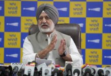 Badals Have Damaged Sikh Institutions Beyond Recognition: Baltej Pannu Badals Have Damaged Sikh Institutions Beyond Recognition: Baltej Pannu