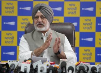 Badals Have Damaged Sikh Institutions Beyond Recognition: Baltej Pannu Badals Have Damaged Sikh Institutions Beyond Recognition: Baltej Pannu