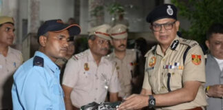 Delhi Police Commissioner Anurag Kumar Takes to the Streets of Rajendra Nagar