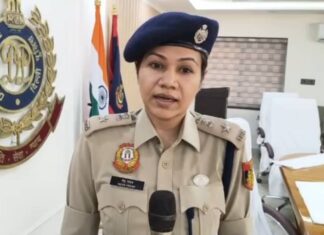 Protest Held Amid Section 163 Restrictions, Women Journalists Allege Misconduct After Detention Protest Held Amid Section 163 Restrictions, Women Journalists Allege Misconduct After Detention