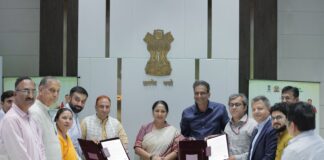 Delhi to set up 250 Collection centres for damaged idols to protect faith and environment Delhi to set up 250 Collection centres for damaged idols to protect faith and environment