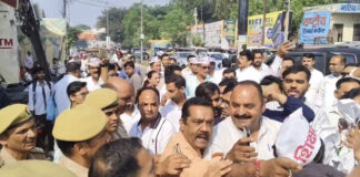 BJP and SP Workers Clash During MLC Polling in Muzaffarnagar, Allegations of Electoral Interference Fly
