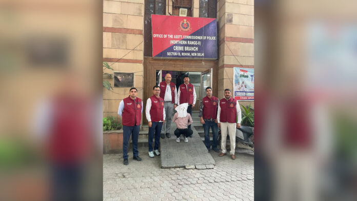 Delhi Crime Branch Arrests Wanted Robbery Suspect After Two Years on the Run Delhi Crime Branch arrested Yogesh Mehta, wanted in a ₹7 lakh armed robbery case, after nearly two years of evading arrest by changing locations.