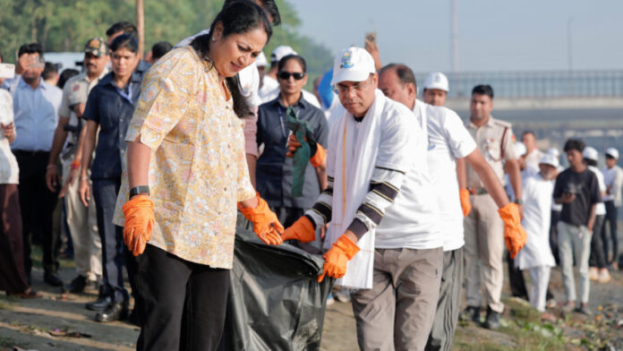 Delhi Launches Mega Yamuna Cleanliness Drive Across 70 Ghats Under ‘Chalo Yamuna Abhiyan’
