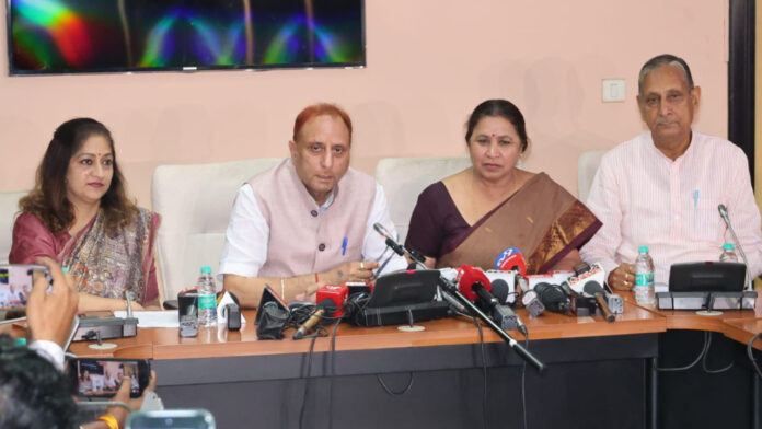 Delhi Mayor Announces Regularisation of 1,467 Sanitation Workers in Two Months