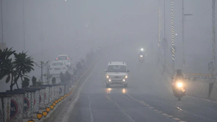 Delhi-NCR Wrapped in Fog: Weather Takes a Turn After Dussehra, Know the Latest Update