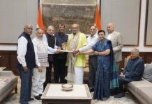 Dr Meena Gupta Meets Vice President C. P. Radhakrishnan to Discuss Social Welfare