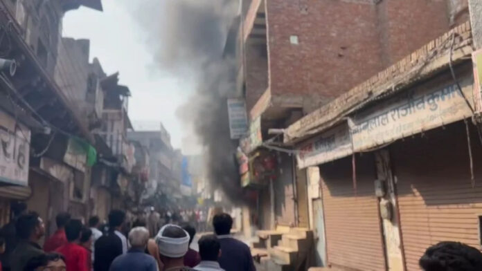 Fire Breaks Out in Three-Storey Building in Mathura’s Busy Ghiya Mandi Market
