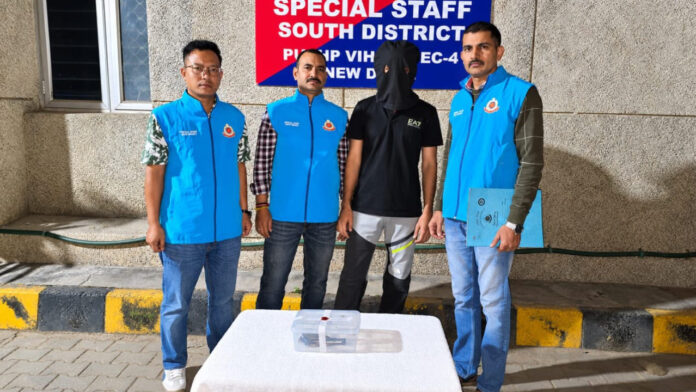 Gangster Wanted in Murder and Robbery Cases Arrested With Illegal Pistol