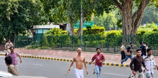 'Hey Gandhi Ji, Where Are You Running?' Viral Video from CJP Protest