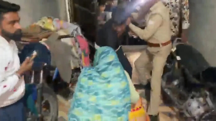 Karwa Chauth Dispute Erupts in Mathura After Husband Finds Wife Meeting Acquaintance