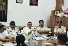 East Delhi MLA Raises Encroachment, Traffic Jam and Parking Issues at Krishna Nagar Meeting