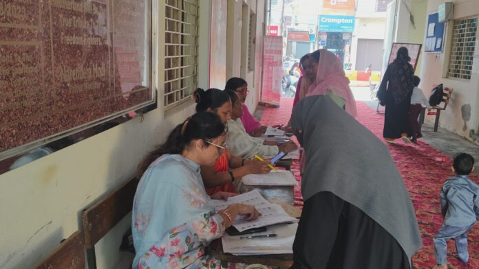 Muzaffarnagar residents can register as voters or correct electoral roll details at designated polling stations until 4 pm on October 24.