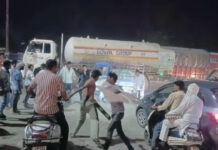Muzaffarnagar’s Bilaspur Cut Turns Into Fight Zone After Minor Bike Collision; Video Goes Viral