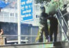 Passenger flees with suspicious bag; CISF jawan displays lightning-fast reflexes, apprehends him at the exit