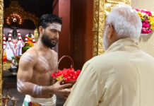PM Modi Completes 25 Years in Public Life, Offers Prayers at Shri Vinayaka Temple