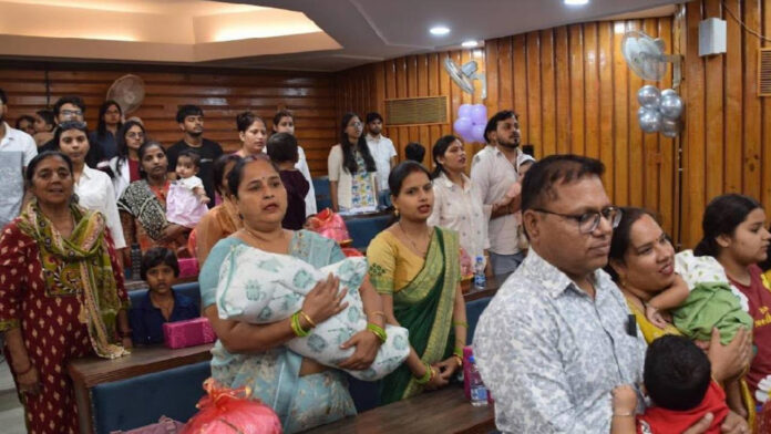 Safdarjung Hospital Celebrates Birth of 100th IVF Baby as Families Return With Their Children