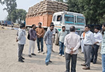 SDM Surendra Singh Inspects Three Grain Markets in Ratia to Review Paddy Procurement