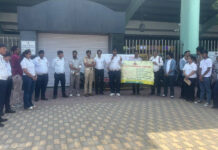 Seelampur Traffic Police Raise Awareness, Street Play Promotes Safe Driving