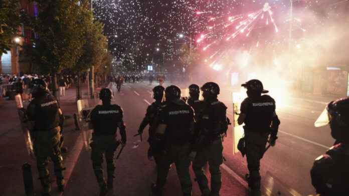 Serbia Student Protests: Riot Police Withdraw from Belgrade After Election Upset, Video Goes Viral