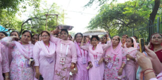 Sharadiya Navratri Concludes with Prayers to Maa Siddhidatri at Delhi’s Jhandewalan Temple
