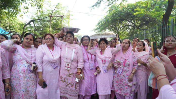 Sharadiya Navratri Concludes with Prayers to Maa Siddhidatri at Delhi’s Jhandewalan Temple