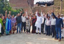 Teacher Organisations Back Charthawal BEO Amarveer Singh, Demand Fair Probe Into Allegations Teacher organisations in Charthawal backed BEO Amarveer Singh