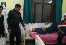 Youth Attacked With Sharp Weapons Outside Mosque in Muzaffarnagar Over Alleged Old Enmity A youth named Sufiyan was allegedly attacked outside a Muzaffarnagar mosque over an old dispute